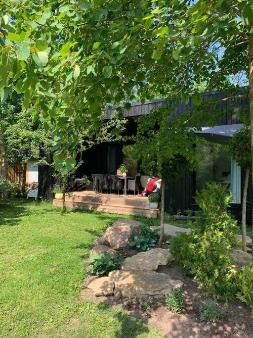Small Cozy 3-Room House With Terrace & Large Garden Ilmandu Exterior foto